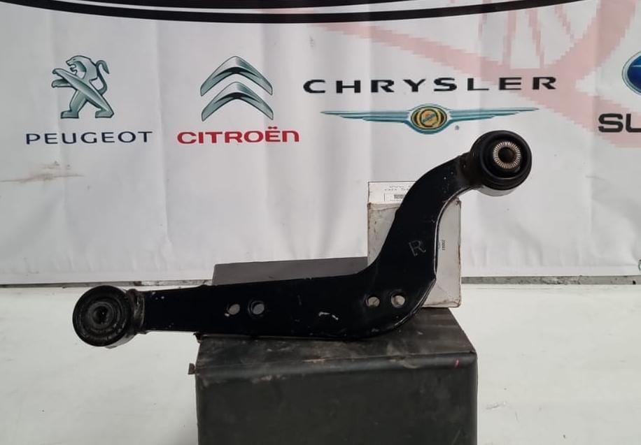 Bandeja Tensor Trasera Derecha Toyota Rav4 2018