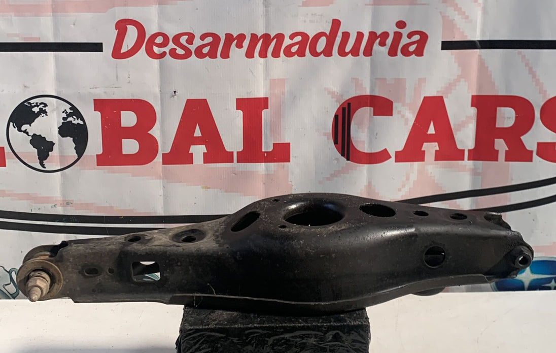 Bandeja Trasera Superior Derecha Rav 4 2.0 Sinc 2014