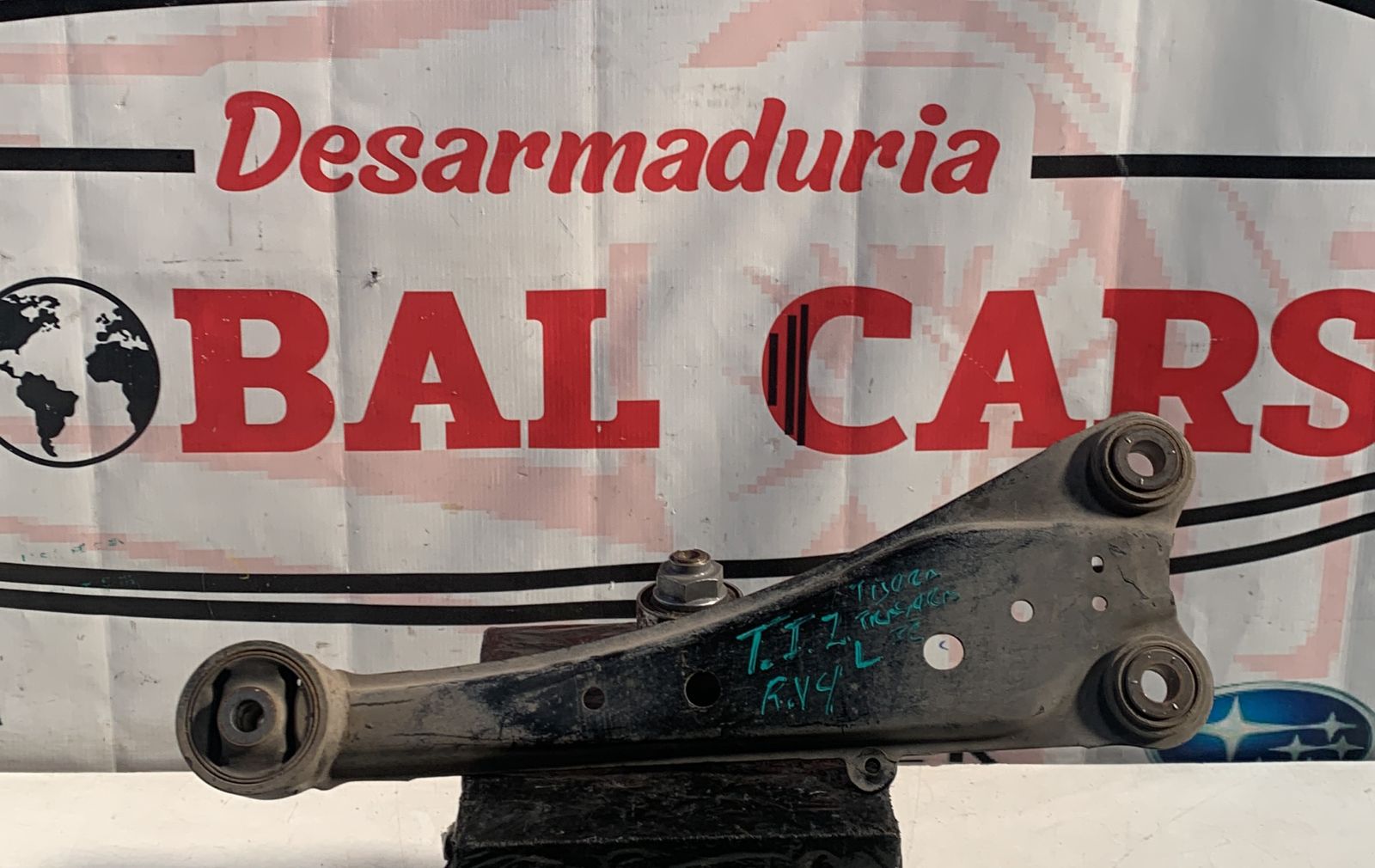 Bandeja Trasera Superior Izquierda Rav 4 2.0 Sinc 2014